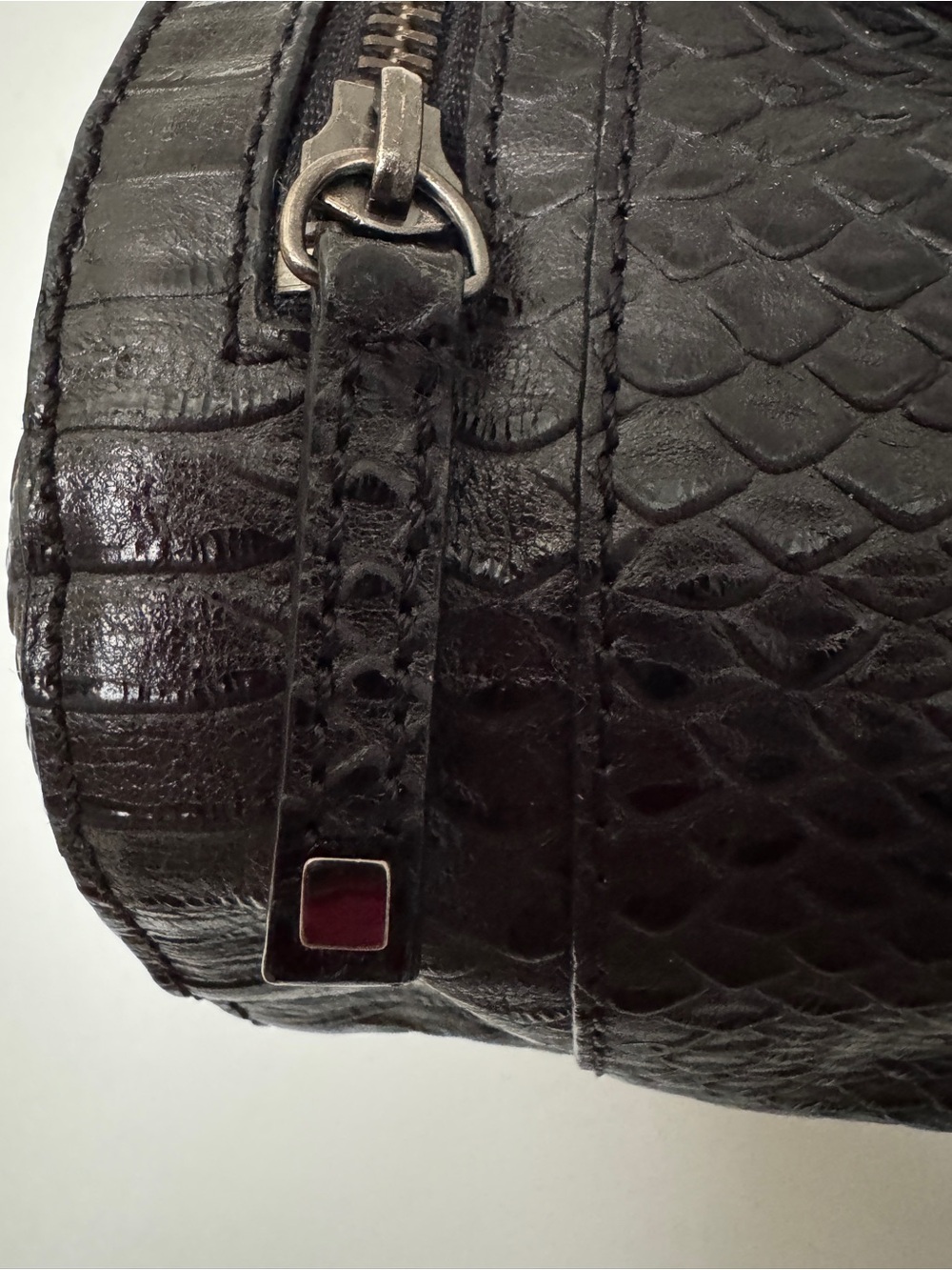Charles David Black Leather Snakeskin Embossed Barrel Shoulder Bag - Picture 8 of 12